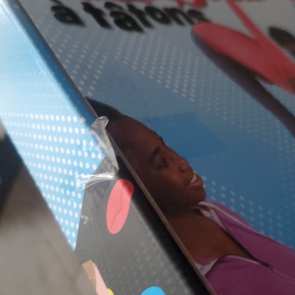 Blindfolded Twister - Hasbro Game - Kids - Home Brand New in Box Ages 8+ - Picture 7 of 8